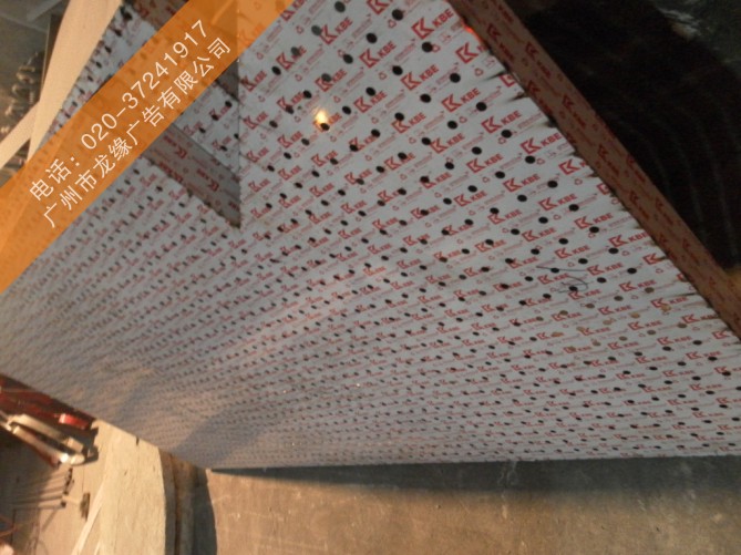 �_��������