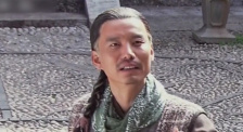 边吃边摸